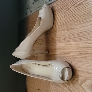 Nine West Nude Platform Heels size 7.5